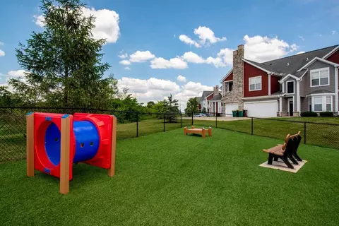 10 Falls Blvd, Springboro, OH 45066