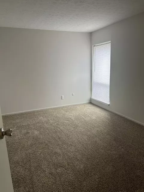 5312 Gatehouse Dr, Columbus, OH 43213 photo 4