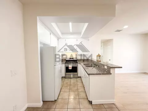 11459 Collins St, Los Angeles, CA 91601