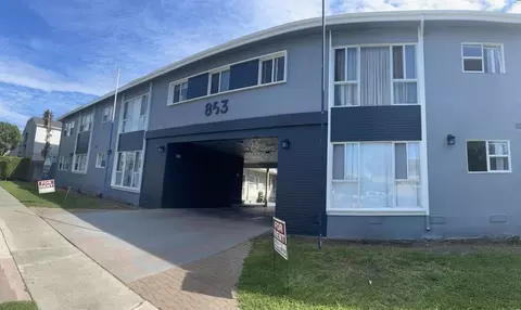 853 Center St, Costa Mesa, CA 92627