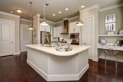 3939 W Alabama St, Houston, TX 77027
