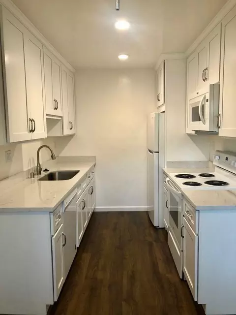 2050 Southwest Expy, San Jose, CA 95126