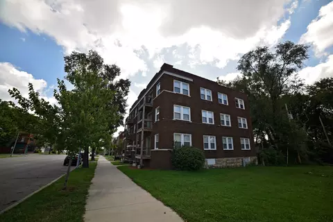 1215 Brush Creek Blvd, Kansas City, MO 64110