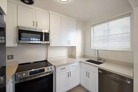 1330 Jones St, San Francisco, CA 94109