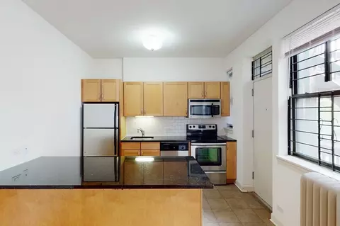 5326 S Greenwood Ave, Chicago, IL 60615