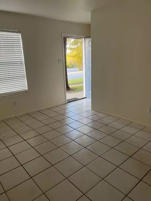 Grandview Dr, Denton, TX 76207
