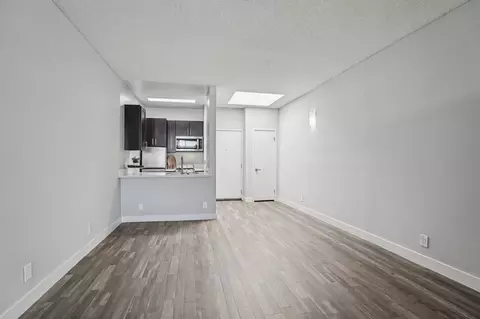 8525 Tobias Ave, Los Angeles, CA 91402 photo 32