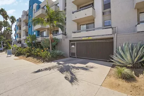 8525 Tobias Ave, Los Angeles, CA 91402 photo 4