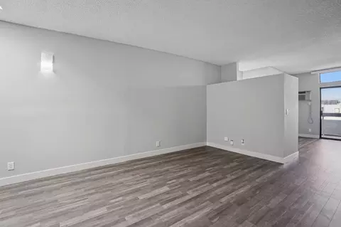 8525 Tobias Ave, Los Angeles, CA 91402 photo 29