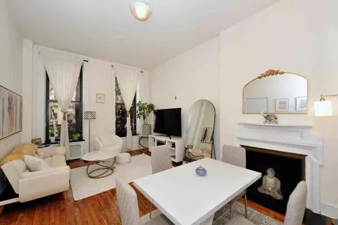 200 E 11th St, New York, NY 10003