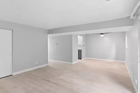 6540 Murray Ave, Cincinnati, OH 45227