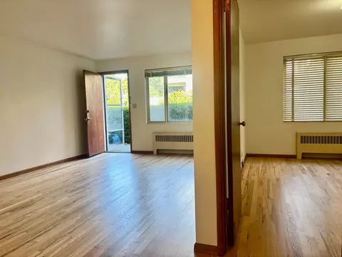 611 N 50th St, Seattle, WA 98103