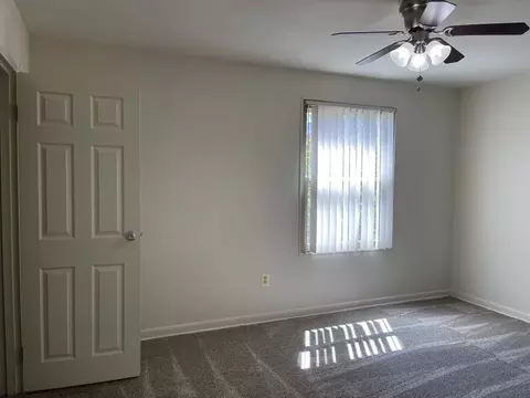 106 Morris Dr, Laurel, MD 20707 photo 2