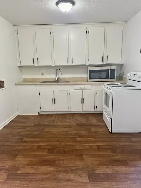 2909 Burgess Dr, Charlotte, NC 28208