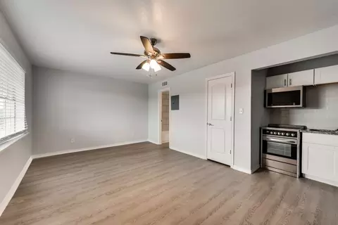 8900 Park Ln, Dallas, TX 75231