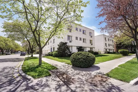 4630- 4611 Davis St, Skokie, IL 60076 photo 3