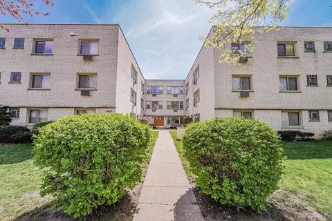 4630- 4611 Davis St, Skokie, IL 60076