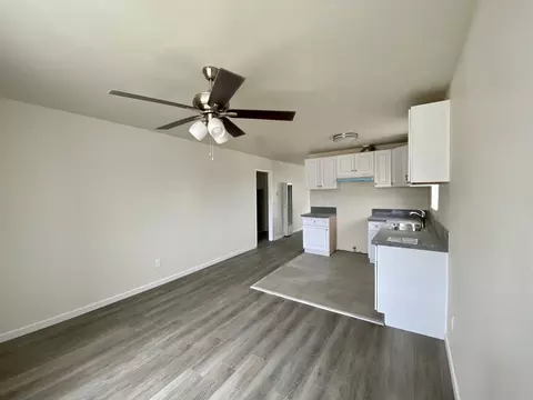 1047 W 8th St, Pomona, CA 91766
