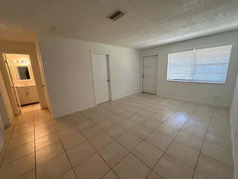 7827 NW 39th Ct, Coral Springs, FL 33065