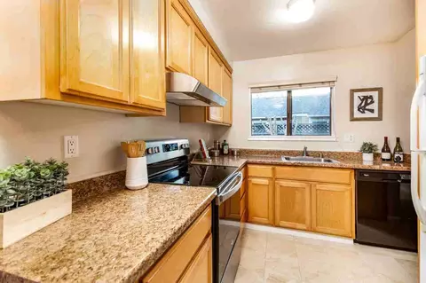 220 Berry Ct, Morgan Hill, CA 95037