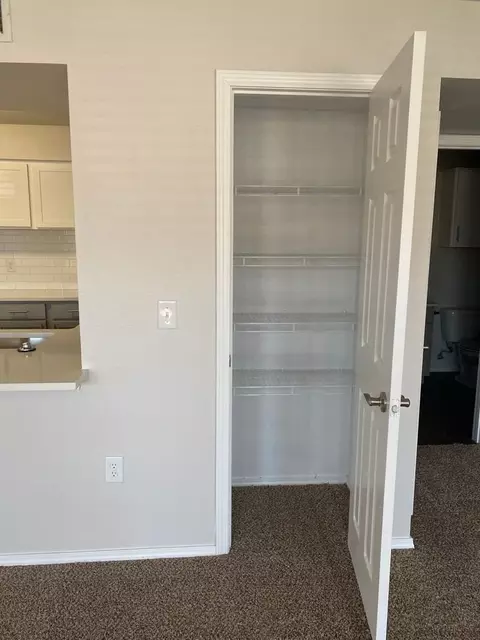 11308 SW 5th St, Yukon, OK 73099