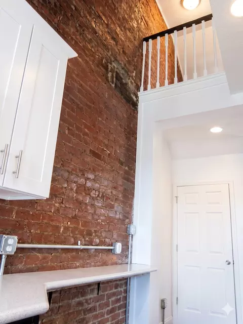 184 S 17th St, Pittsburgh, PA 15203