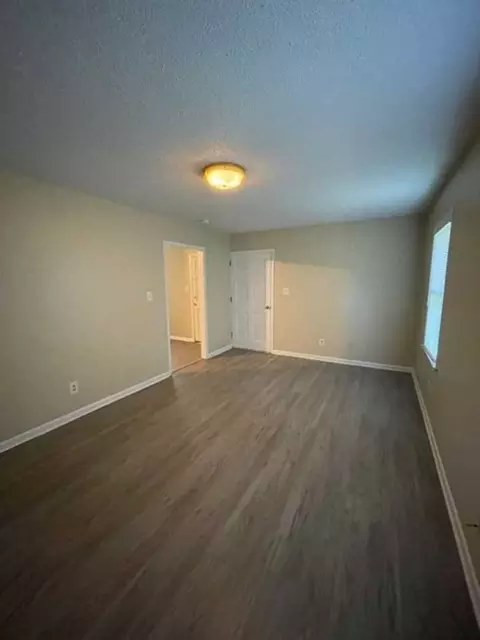 310 E J St, Newton, NC 28658