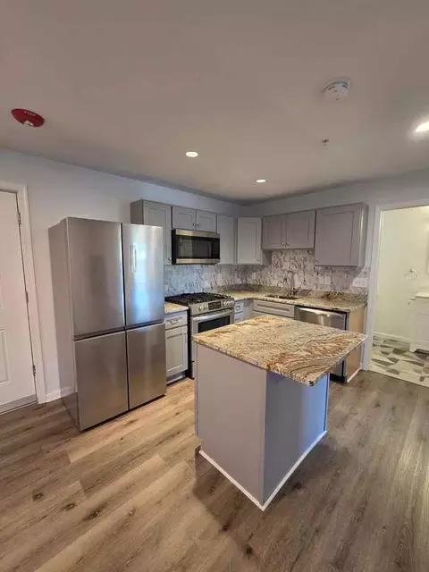 938 E 4th St, Bethlehem, PA 18015