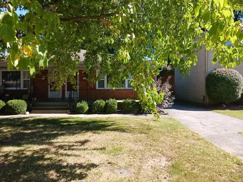 5105 Valiant Dr, Louisville, KY 40216