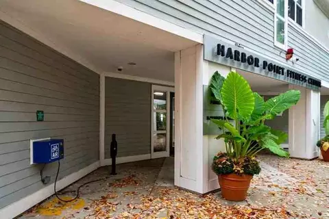 24 Oyster Bay Rd, Boston, MA 02125 photo 3