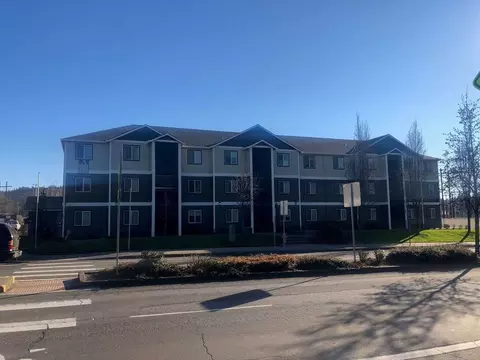 2948 W Powell Blvd, Gresham, OR 97030