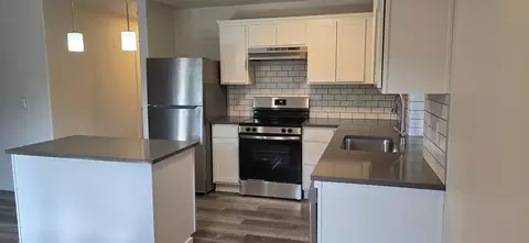 2948 W Powell Blvd, Gresham, OR 97030 photo 1