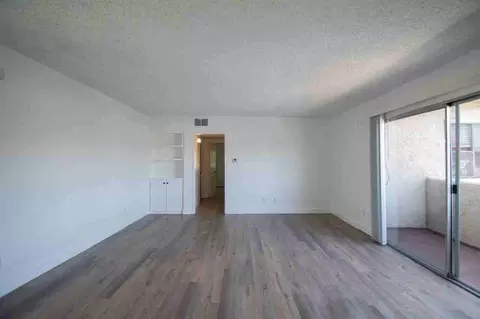 25052 Walnut St, Newhall, CA 91321 photo 3