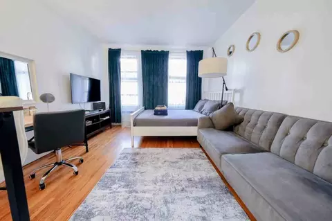 328 E 74th St, New York, NY 10021