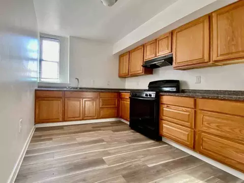 4007 Aspen St, Philadelphia, PA 19104