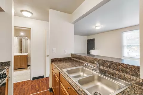 4007 Aspen St, Philadelphia, PA 19104