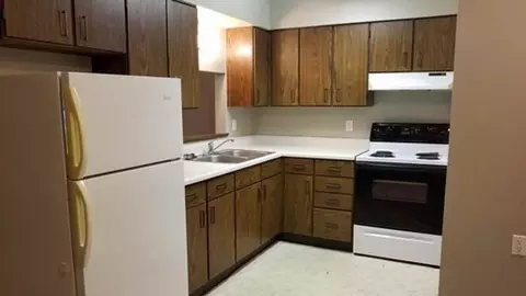 425 N Dubuque St, North Liberty, IA 52317