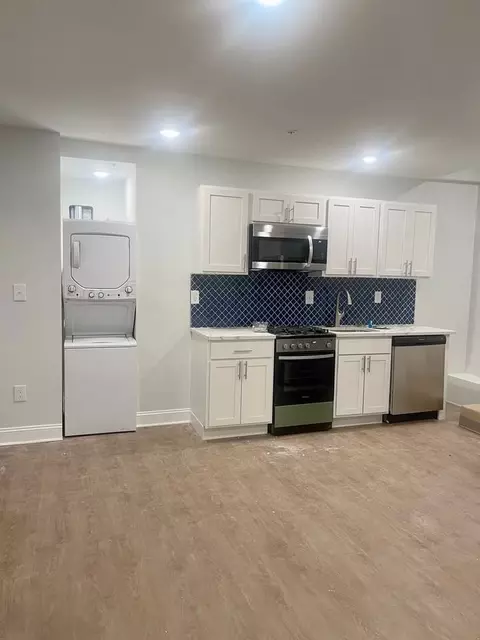 516 S 42nd St, Philadelphia, PA 19104