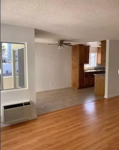 1525 N Kenmore Ave, Los Angeles, CA 90027