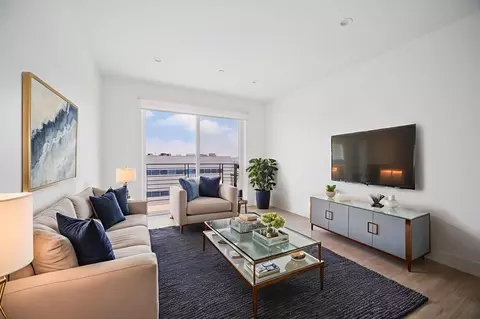 5525 Case Ave, Los Angeles, CA 91601