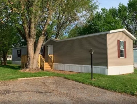 801 W Douglas Rd, South Bend, IN 46635