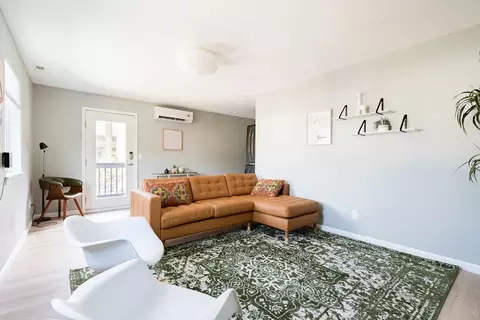 1616 NW Northrup St, Portland, OR 97209