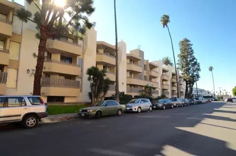 4020 W 5th St, Los Angeles, CA 90020