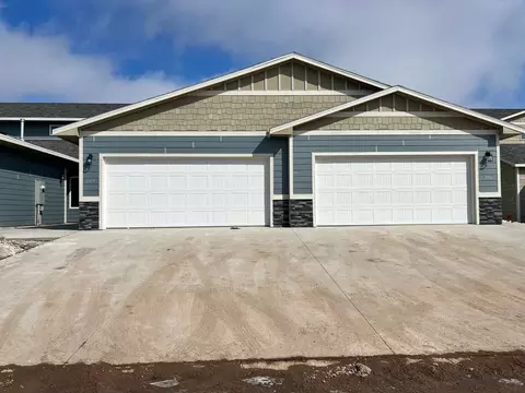 2410 E Copalis Pl, Sioux Falls, SD 57108
