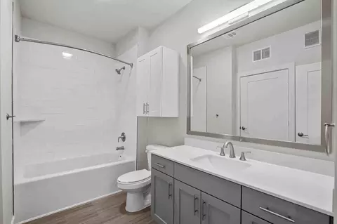 250 N Village Dr, Webster, TX 77598 photo 38