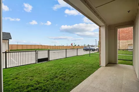 250 N Village Dr, Webster, TX 77598 photo 35