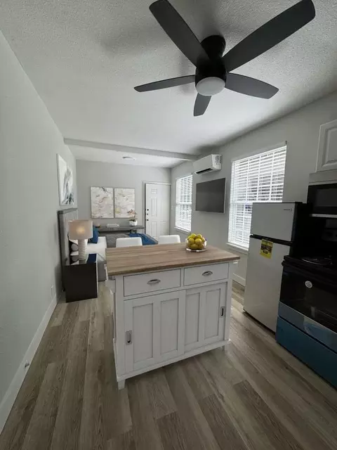1506 Hurley Ave, Fort Worth, TX 76104