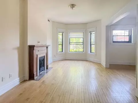 849 W Lill Ave, Chicago, IL 60614