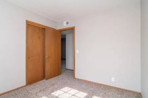2323 Village Ct, Omaha, NE 68144