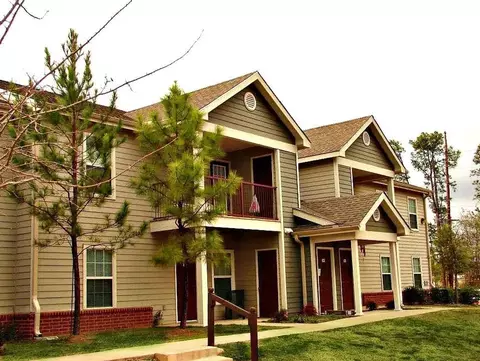 222 Bostic Dr, Longview, TX 75602